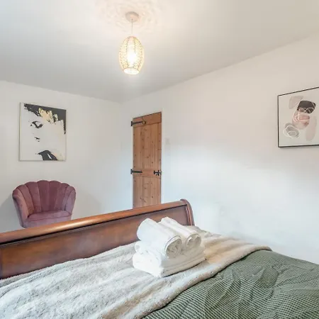 3 Bed In Oc-c34668 Holiday home *